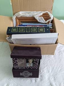 lot 135 image: Photo Albums and Picture Frames