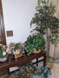 lot 157 image: Assorted Artificial Greenery