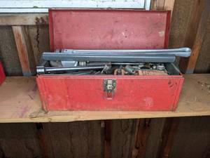 lot 5 image: Vintage Metal Toolbox Brimming with Tools