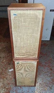 lot 7 image: Vintage Sansui AS-100 2-Way Speaker System