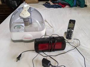 lot 113 image: Humidifier, Cordless Phones and Alarm Clock
