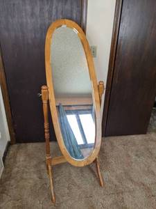 lot 116 image: Full Length Cheval Mirror