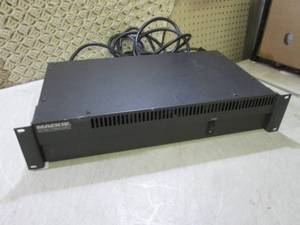 lot 67 image: (RM5) Mackie 220-Watt Rackmount Pow...