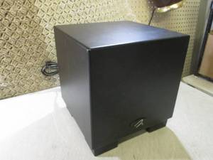 lot 69 image: (D-2) Martin Logan Dynamo 700W Wire...