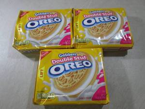 lot 143 image: (C-2) 3 Packs of Golden Double Stuf...