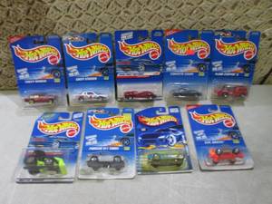lot 157 image: (C-4) 9 Assorted Hot Wheels Cars in...