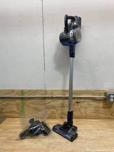 lot 41 image: HOOVER ONEPWR Blade Cordless Stick Vacuum Cleaner