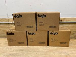 lot 117 image: GOJO Lot of 5 Cases of-  Multi Green Hand Cleaner (4- 2000 mL Refills Per Case).  Expired 092019
