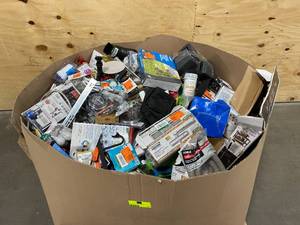 lot 121 image: Lot of Home Depot Returns
