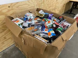 lot 122 image: Lot of Home Depot Returns