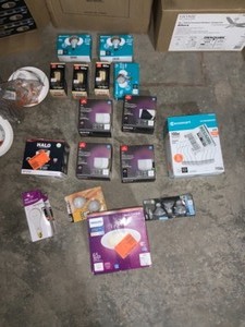 PALLET OF ASSORTED LIGHTING AND FANS VARIOUS SIZES. SEE PICTURES