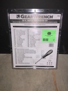 GEARWRENCH 20PC MASTER SCREWDRIVER SET. SEE PICTURES