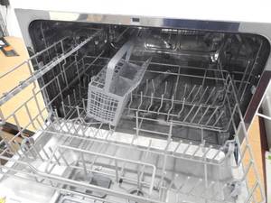BLACKDECKER Countertop Dishwasher - White