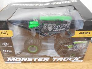 Gener8 110 Scale Remote Controlled Monster Bus Vehicle
