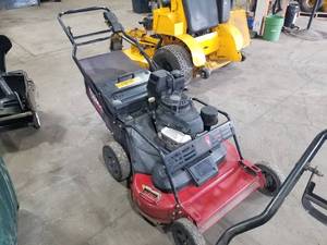 Toro Power Assist Push Lawn Mower Rear Bagger 30 Twin Blade with Kawasaki Engine 22200