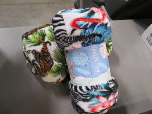 lot 52 image: Lot of 2 Micro-Plush Deluxe Shower ...