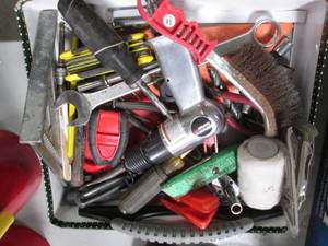 lot 81 image: Lot of shop tools. Air Chisel, wren...
