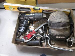 lot 88 image: Lot of Misc hand tools including a ...