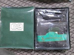 lot 109 image: Mens Button Down Cuffed Sleeve Dre...