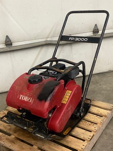 lot 3 image: Toro FP-3000 Commercial Plate Compactor