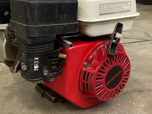 lot 16 image: Honda GX160 5.5HP Gas Engine