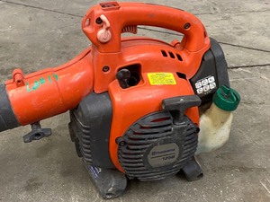 lot 17 image: Husqvarna Handheld Blower
