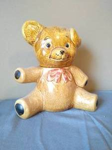lot 36 image: Vintage Teddy Bear Cookie Jar