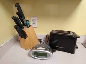 lot 41 image: Misc. Kitchen Items