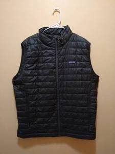 lot 45 image: Three Mens Vests