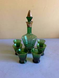 lot 155 image: Decanter Set
