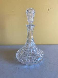 lot 164 image: Glass Decanter