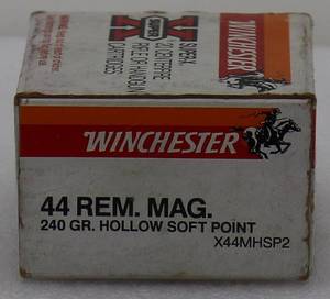 lot 5 image: 20 Winchester Super-X 44 Mag 240ge HSP Cartridges