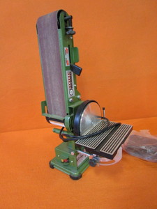 lot 10 image: Belt & Disc Sander