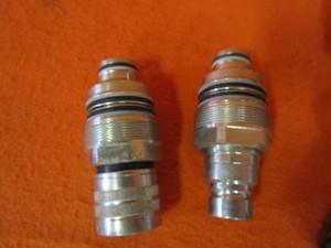lot 22 image: (New) Bobcat Hydraulic Fittings