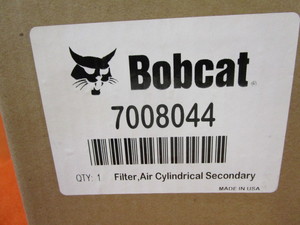 lot 27 image: (2) Bobcat Air Filters 7008044