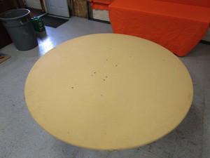 lot 73 image: Round Folding Table 5x29