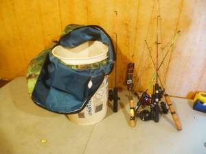 Bucket Hoody With Rods