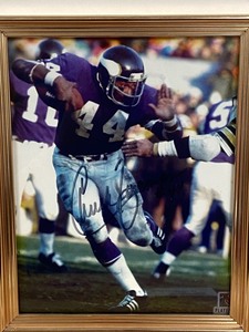 Autographed Chuck Foreman Photograph