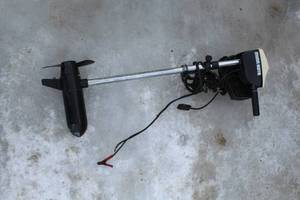 lot 28 image: Minn Kota Trolling Motor 65W