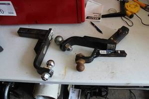 lot 32 image: Lot of (3) Ball Hitches