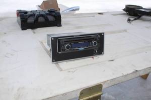 lot 40 image: Panasonic MP3 Car Stereo CQ-C1304U