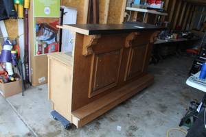 lot 51 image: L-Shaped Wood Bar with Wood Bar Chairs (x4)