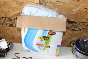 lot 80 image: Intex Swim Center Family Pool 120Lx72Wx22H (in box)