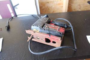 lot 67 image: Craftsman Scroller Saw 58 Stroke Variable Speed 315.10721