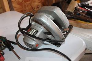 lot 113 image: Skil Circular Saw 5-12 533