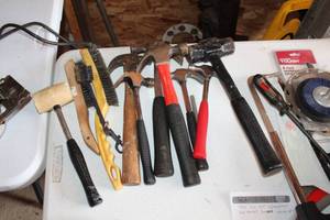lot 115 image: Hand Tools - Hammers, Wire Brushes, Mallet