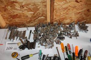 lot 109 image: Lot of Sockets