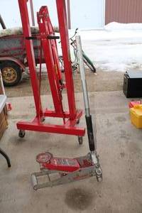 lot 129 image: Craftsman Low Profile Hydraulic Floor Jack 1-12 Ton