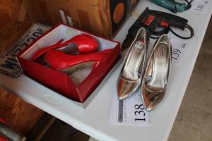 lot 138 image: Lot of (2 Pair) Womens High Heel Shoes Size 8 (in box)