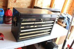 lot 131 image: Clarke HD Plus Metal Tool Box with Keys 26Lx12Wx17H